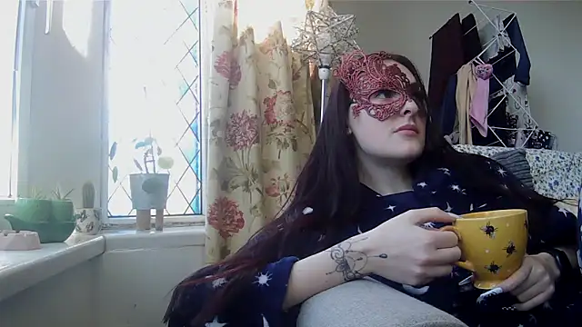 LexiSnowUK online show from 03.17.26