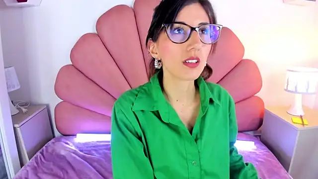  jade white  online show from 02.03.25