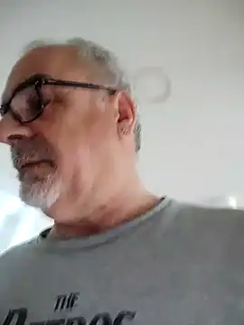 Satiro Sevilla online show from 03.22.25