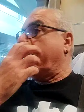 Satiro Sevilla online show from 09.25.25