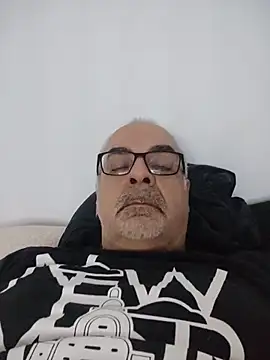 Satiro Sevilla online show from 11.20.25