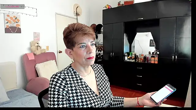 Angelina Stone 65 online show from 12.01.25