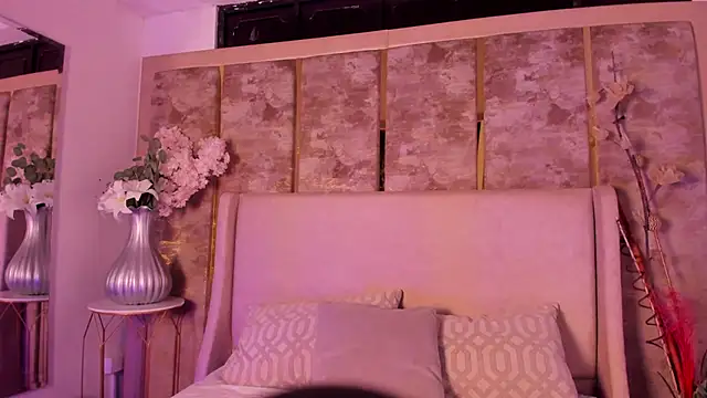 Snapshot of NairobiLee chatting on 02.19.25 NairobiLee online show from 02.19.25