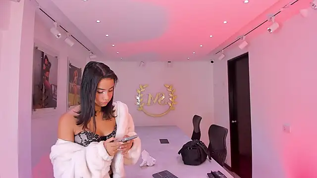 Snapshot of NairobiLee chatting on 11.06.25 NairobiLee online show from 11.06.25