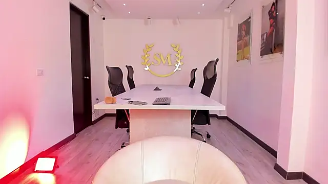 Snapshot of NairobiLee chatting on 01.10.26 NairobiLee online show from 01.10.26