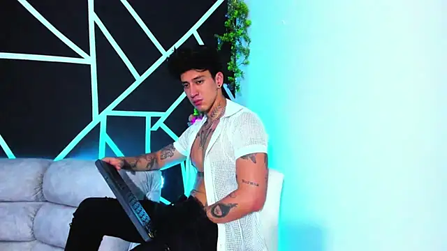 JUSTIN FULLER1 online show from 02.07.25