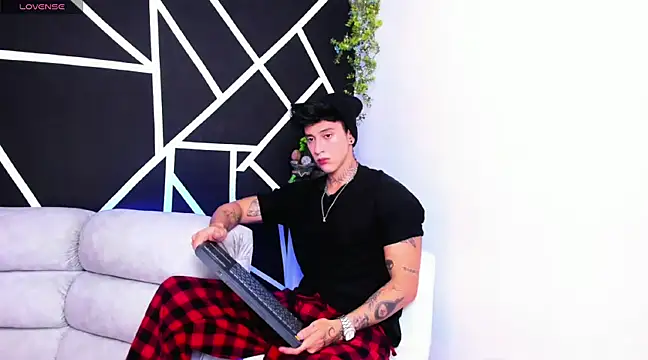 JUSTIN FULLER1 online show from 02.15.25