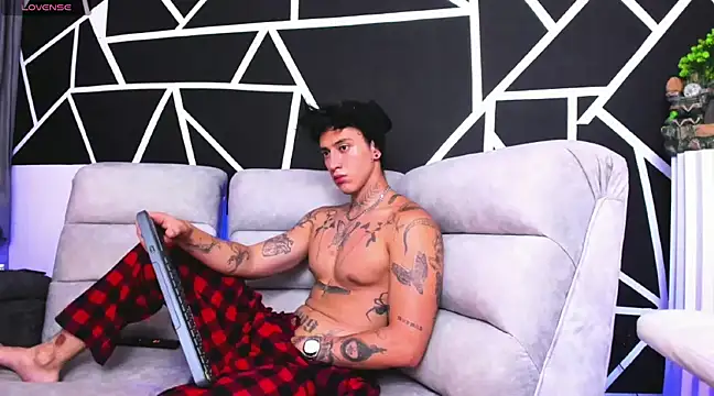 JUSTIN FULLER1 online show from 02.15.25