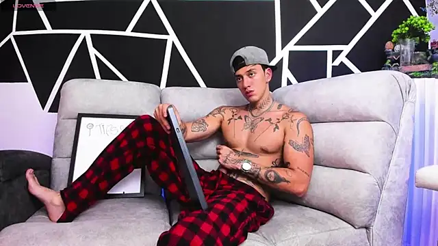 JUSTIN FULLER1 online show from 03.02.25