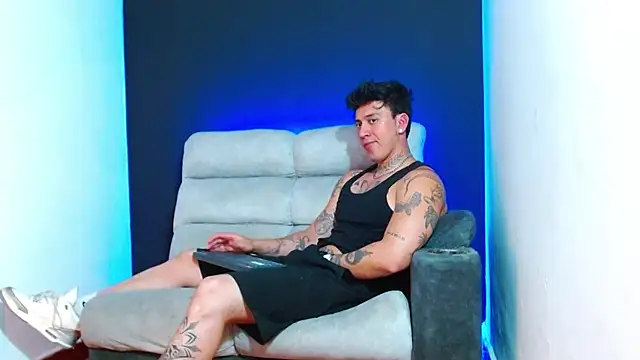 Snapshot of JUSTIN_FULLER1 chatting on 01.06.26 JUSTIN FULLER1 online show from 01.06.26