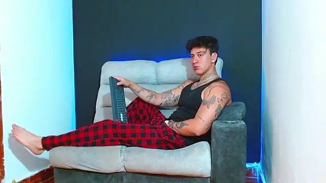 Snapshot of JUSTIN_FULLER1 chatting on 01.12.26 JUSTIN FULLER1 online show from 01.12.26