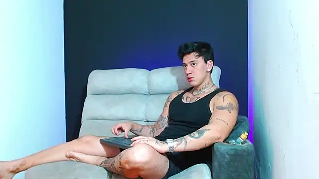 Snapshot of JUSTIN_FULLER1 chatting on 02.05.26 JUSTIN FULLER1 online show from 02.05.26