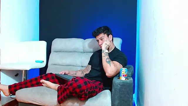 Snapshot of JUSTIN_FULLER1 chatting on 02.15.26 JUSTIN FULLER1 online show from 02.15.26