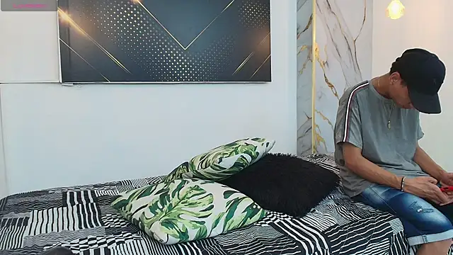 JordanAndAndrew online show from 11.08.25