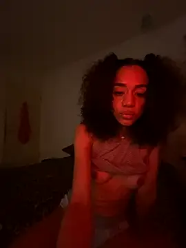 Snapshot of redbonejada chatting on 12.18.24 redbonejada online show from 12.18.24