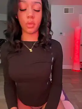 Snapshot of redbonejada chatting on 10.10.25 redbonejada online show from 10.10.25