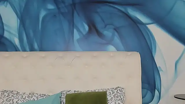 SkinnyDolly online show from 11.19.25