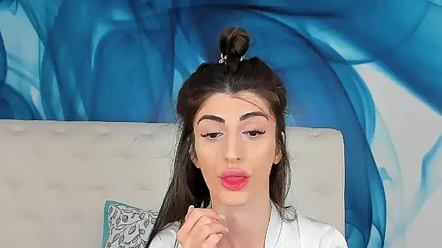 SkinnyDolly online show from 03.02.26