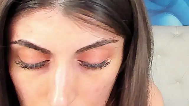 SkinnyDolly online show from 04.09.26