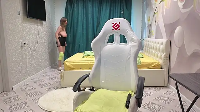 Snapshot of katerinapree chatting on 03.04.26 katerinapree online show from 03.04.26