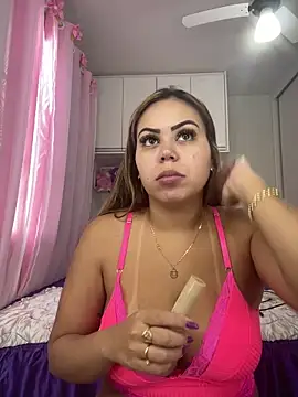 Snapshot of lariic chatting on 01.21.25 lariic online show from 01.21.25