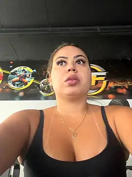 Snapshot of lariic chatting on 09.12.25 lariic online show from 09.12.25