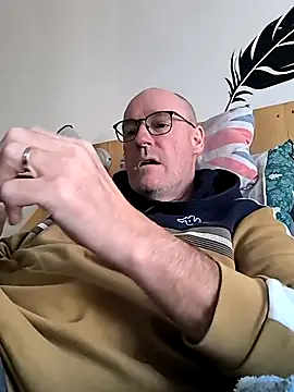 Snapshot of bogland33 chatting on 02.28.25 bogland33 online show from 02.28.25