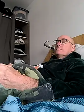 Snapshot of bogland33 chatting on 03.03.25 bogland33 online show from 03.03.25