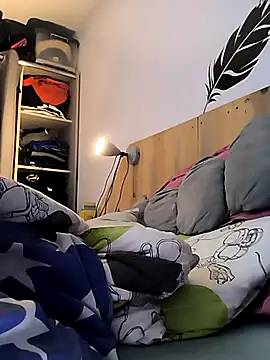 Snapshot of bogland33 chatting on 10.26.25 bogland33 online show from 10.26.25