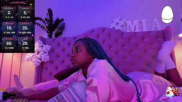 Snapshot of johannaMiller1 chatting on 12.25.24 johannaMiller1 online show from 12.25.24