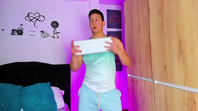 ANDREZALVAREZ online show from 12.03.24