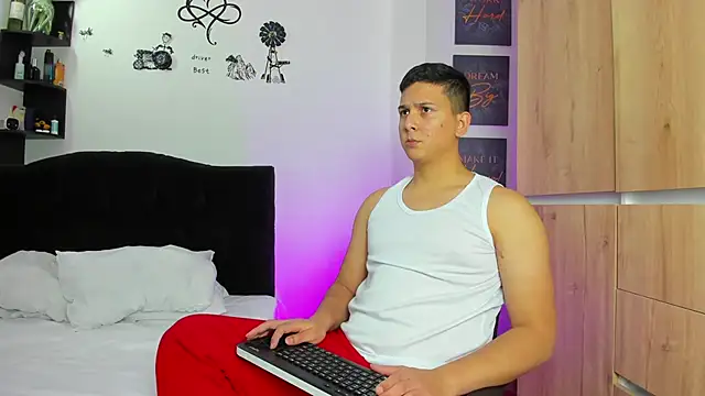 ANDREZALVAREZ online show from 12.22.24