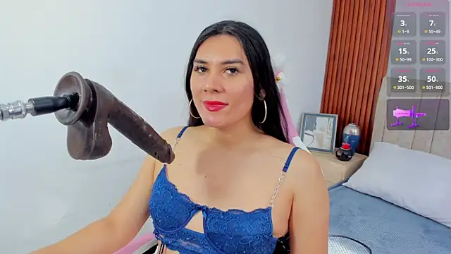 caroline jensen18 online show from 10.17.25