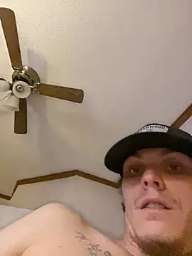 Snapshot of devinshd chatting on 02.05.25 devinshd online show from 02.05.25