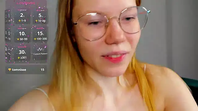 Snapshot of Esme_Runn chatting on 02.01.25 Esme Runn online show from 02.01.25