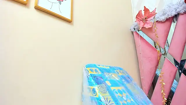 Snapshot of charlotterichardss chatting on 12.06.24 charlotterichardss online show from 12.06.24