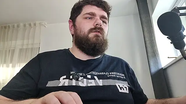 Snapshot of KingMarti chatting on 01.27.25 KingMarti online show from 01.27.25