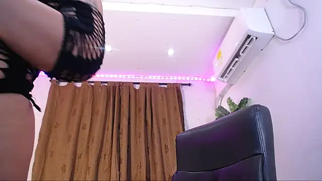 alaia 03 online show from 09.12.25