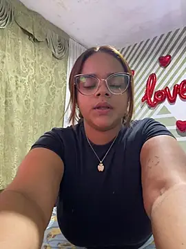 Evabigass online show from 01.10.26