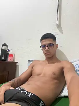 Snapshot of Naka300 chatting on 02.04.25 Naka300 online show from 02.04.25