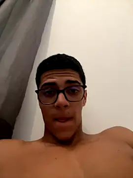 Snapshot of Naka300 chatting on 10.23.25 Naka300 online show from 10.23.25