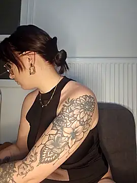 Snapshot of lindsay_33off chatting on 03.03.26 lindsay 33off online show from 03.03.26
