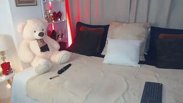 Snapshot of AnnaRouge chatting on 02.21.26 AnnaRouge online show from 02.21.26