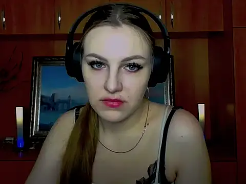 Snapshot of _AlMamiyy_ chatting on 12.02.25 AlMamiyy online show from 12.02.25