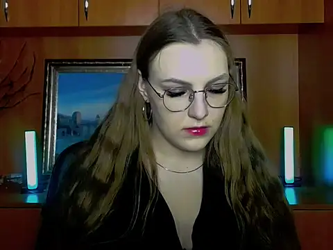 Snapshot of _AlMamiyy_ chatting on 12.03.25 AlMamiyy online show from 12.03.25