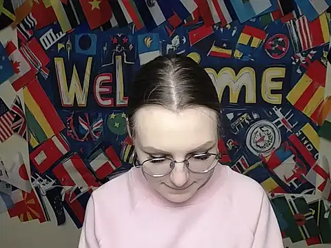 Snapshot of _AlMamiyy_ chatting on 12.15.25 AlMamiyy online show from 12.15.25