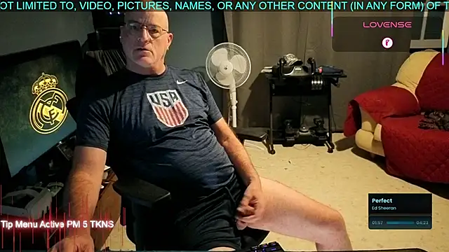 Snapshot of Pilot_Dave_69 chatting on 09.24.25 Pilot Dave 69 online show from 09.24.25