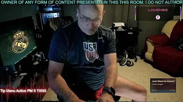 Snapshot of Pilot_Dave_69 chatting on 09.28.25 Pilot Dave 69 online show from 09.28.25