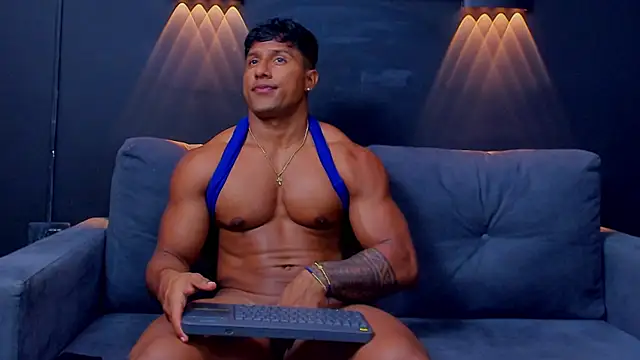 Snapshot of CallumMuscle chatting on 03.02.25 CallumMuscle online show from 03.02.25