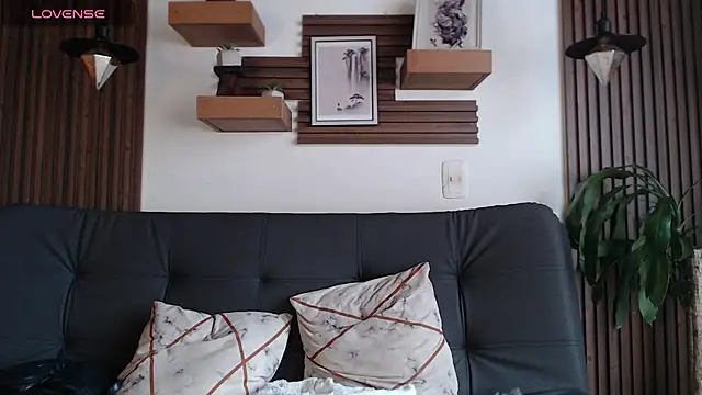 Layla 707 online show from 02.06.26